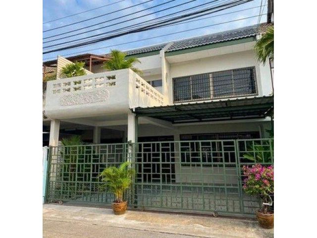 ทาวน์โฮม 2 ชั้น 2ห้องนอน 2 ห้องน้ำ 1 ห้องนั่งเล่นขนาดใหญ่ ซอยสาธุประดิษฐ์ 15 พระราม 3