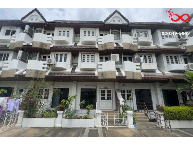 ขายทาวน์โฮม 4 ชั้น หมู่บ้านรีเจ้นท์ 71 เพลส ทำเลสุขุมวิท ใกล้ BTS พระโขนง