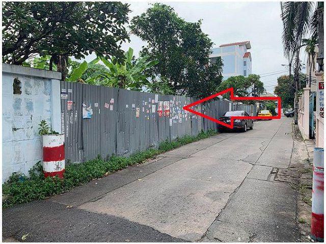 ขายที่ดินเปล่า ใกล้รถไฟฟ้าสายสีเหลือง ซ.ลาดพร้าว 80 ขนาด 100 ตารางวา เหมาะสร้างบ้านพักอาศัย