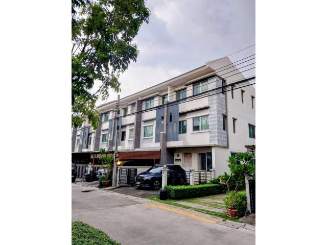 ทาวน์พลัสเทพารักษ์ 3 ชั้น 3 ห้องนอน ห้องมุม 2.65 ล้าน