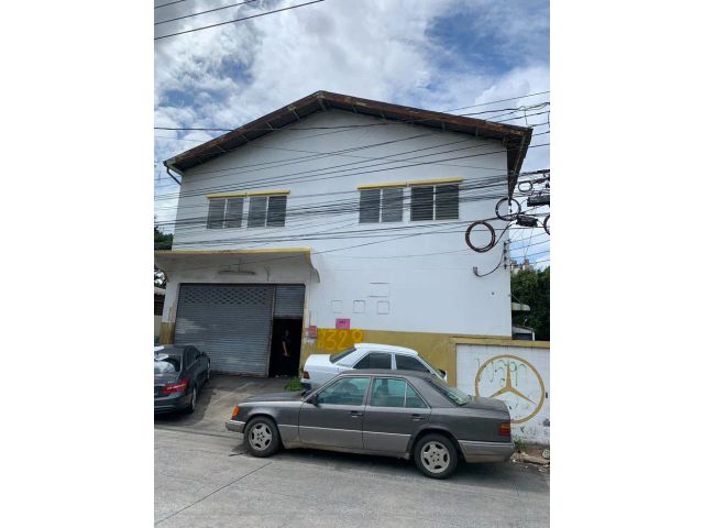 ขายบ้านพื้นที่ 167 ตร.ว. ซอยกรุงเทพ-นนทบุรี27 บางซื่อ ใกล้รถไฟฟ้าบางซ่อน ทำเลสะดวกสบายเข้าออกได้หลายทาง ราคาดีมาก