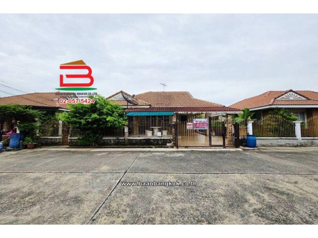 บ้านเดี่ยว ชั้นเดียว เนื้อที่ 52.5 ตร.ว. หมู่บ้านซื่อตรง (รังสิตคลอง 3 ซอย 34) อำเภอธัญบุรี ปทุมธานี