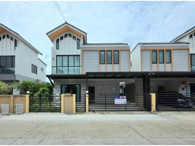 บ้านแฝดสไตล์นอดิก ไพร์ม สแควร์ รังสิต คลอง 2  เพียง 3.29 ล้าน สวย สภาพดี อายุเพียง 3 ปี