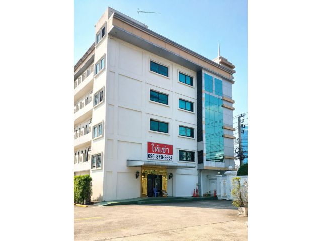 พระราม 3 | Commercial Building for Rent • ช่องนนทรี 4 คูหา ตีทะลุถึงกัน | 4.5 ชั้น พื้นที่ใช้สอยรวม 1,147 ตร.ม.