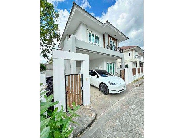 260901pofsga ให้เช่า บ้าน บ้านเดี่ยว 2 ชั้นย่านกาญจนาภิเษก-ลาดปลาดุก บางคูรัด รีโนเวทใหม่ พื้นที่ใช้สอย 175 ตร.ม. ใกล้รร