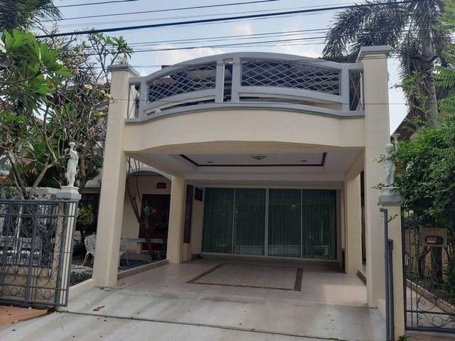 บ้านเดี่ยว 2 ชั้น 72 ตร.ว 300 ตรม. 4 ห้องนอน 3 ห้องน้ำ 1ห้องแม่บ้าน ไกล้ ร.ร.นานาชาติร่วมฤดี และ Bromsgrove (RH1586)