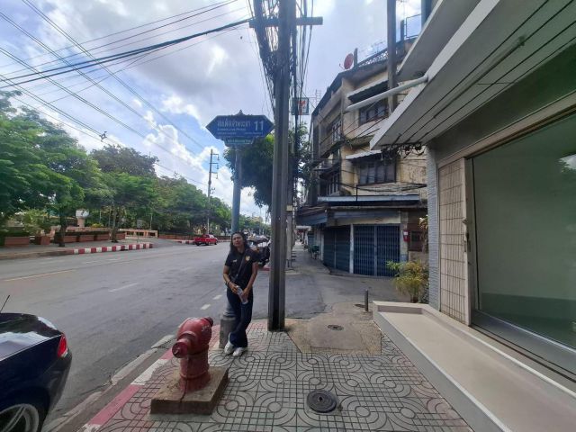 ขายที่ดิน 382 วา ซอยสมเด็จเจ้าพระยา11 คลองสาน กรุงเทพ ขายตารางวา 280,000 บาท -ห่างสถานีรถไฟฟ้า BTS 500 เมตร 280,000 บาท