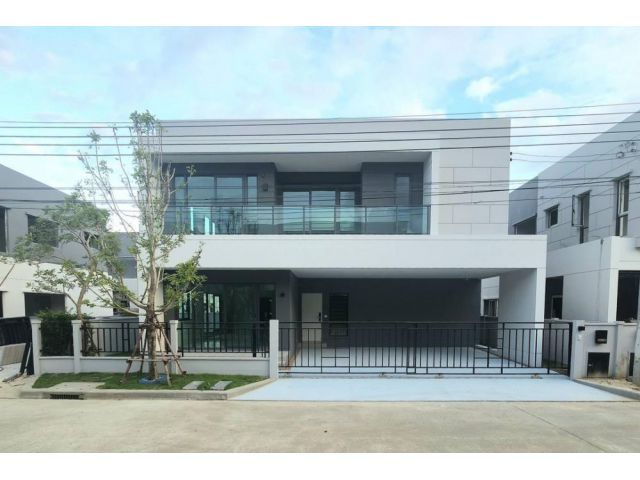 ขาย/ให้เช่าบ้านเดี่ยว Centro Bangna ตกแต่ง Luxury ฟังก์ชั่นครบ พร้อมเข้าอยู่ ทำเลดีติด Mega บางนา