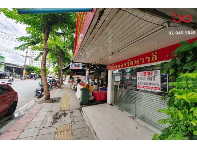 ขายอาคารพาณิชย์ ติดถนนสาธุประดิษฐ์ 4 ชั้น 12 ตร.ว. ใกล้ทางด่วน