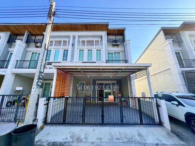 ายทาวน์เฮ้าส์ 2 ชั้น โกลเด้น ทาวน์ 3 ลาดพร้าว เกษตรนวมินทร์ 21.7 ตรว 4 นอน 3 น้ำ บ้านหลังมุม ถนนเมน