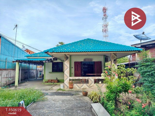 ขายบ้านเดี่ยวพร้อมที่ดิน เนื้อที่ 1 งาน 26 ตร.วา พานทอง ชลบุรี