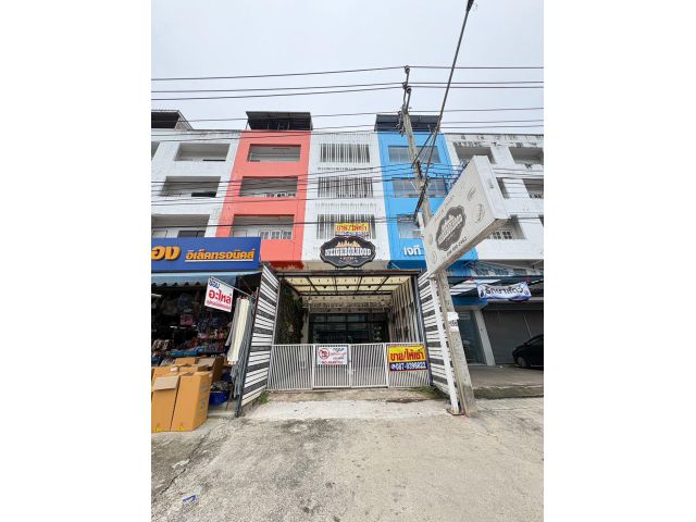 ขาย / เช่า อาคารพาณิชย์ 4 ชั้นครึ่ง บางกรวย-ไทรน้อย