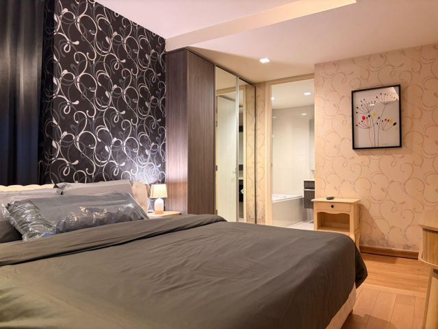 For rent Condo Via 49 Sansiri Fully Furnished (S15-22232)