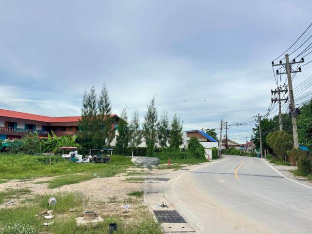 ขายที่ดินห้วยใหญ่ พัทยา 100 ตรว. ซอยธารารีสอร์ท ใกล้ตลาดเห่าดง2.8กม. อ.พนมสารคาม ฉะเชิงเทรา