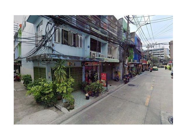 ขายที่ดินพร้อมสิ่งปลูกสร้าง พระรามที่ 4 ใกล้ MRT คลองเตย เพียง 700 เมตร