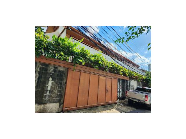 ขาย ที่ดินพร้อมบ้าน ชอยน้อมจิต สันติภาพ 1 เนื้อที่ 99 วา ราคา 34.0 ล้านบาท