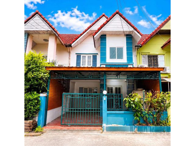 ขายทาวน์เฮ้าส์ 2 ชั้น หมู่บ้านริมสวนธนานนท์ 1 ใกล้ราชพฤกษ์แค่ 500 เมตร เนื้อที่ 18.4 ตารางวา 3 ห้องนอน เมืองนนทบุรี