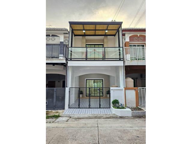 หมู่บ้านปิยวรารมย์ เฟส3 ถนนบ้านกล้วย ทาวน์เฮาส์ 2 ชั้น ตกแต่งใหม่พร้อมอยู่