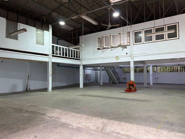 ให้เช่าโกดัง คลังสินค้า 120 ตรว. 580 ตรม. มีชั้นลอย วิภาวดีรังสิต 6 ใกล้ทางด่วนดินแดง และทางขึ้นโทลล์เวย์ เหมาะทำโกดัง ค