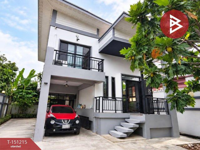 ขายบ้านเดี่ยวหลังใหญ่ เนื้อที่ 75 ตารางวา เฉลิมพระเกียรติ ร.9 ซอย 65 กรุงเทพฯ
