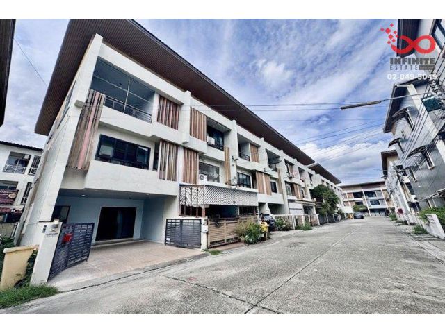 ขายทาวน์โฮม 3 ชั้น หลังริม เดอะ ซิมโฟนี่ นวมินทร์ 163 รีโนเวทใหม่ 20 ตร.ว. ใกล้รถไฟฟ้าสายสีชมพู สถานีคู้บอน