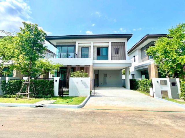 ให้เช่า บ้านเดี่ยว บางกอก บูเลอวาร์ด บางนา กม .5ใกล้ใกล้เมกะบางนา ,Chic Republic บางนา ,Central บางนา และBig C บางนา
