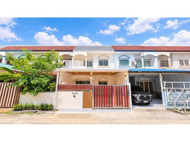 หมู่บ้านศรีประจักษ์5 ไทรน้อย นนทบุรี ทาวน์เฮ้าส์ 2 ชั้น บ้านทำเลดี…ติดถนนใหญ่เพียง 50 เมตร