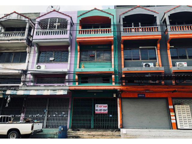ขายอาคารพาณิชย์ หมู่บ้านดีเค บางบอน เนื้อที่ 26.1 ตร.ว. 3.5 ชั้น 2 น้ำ ติดถนนเมนโครงการ