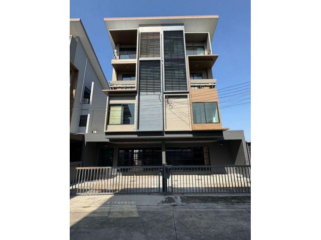 ขาย] โฮมออฟฟิศหรู 2 คูหาเชื่อม Haus Clover แจ้งวัฒนะ-ราชพฤกษ์ 470 ตร.ม. จอดรถ 6 คัน สำหรับพักอาศัย/ทำออฟฟิศ
