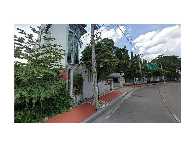 ขายที่ดิน ติดถนนสุคนธสวัสดิ์ ใกล้ The Crystal Ekamai-Ramindra