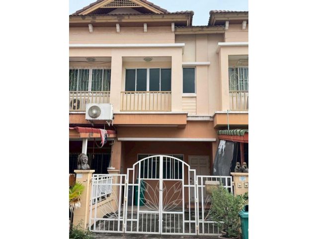 ขายทาวน์โฮม 2 ชั้นครึ่ง โครงการ ปริญลักษณ์ สามัคคี (Prinyaluck Samakkee) เนื้อที่ 17 ตร.ว.