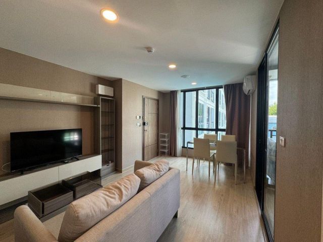 For Sale/Rent 2Bedroom 44Sq.m. Corner room pool view Layout special Sathon - Chan