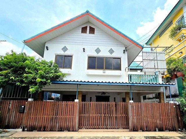 ให้เช่าบ้านเดี่ยว 2 ชั้น 50 ตรว. 6 นอน เสนานิเวศน์ 1 ประเสริญมนูก