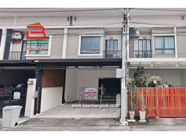 ทาวน์โฮม หมู่บ้านพาทิโอ บางนา-วงแหวน (ซอยกิ่งแก้ว 25/1 แยก 7) เนื้อที่ 16.9 ตรว. ใกล้เมกะบางนา ถนนกิ่งแก้ว ตำบลบางพลีใหญ