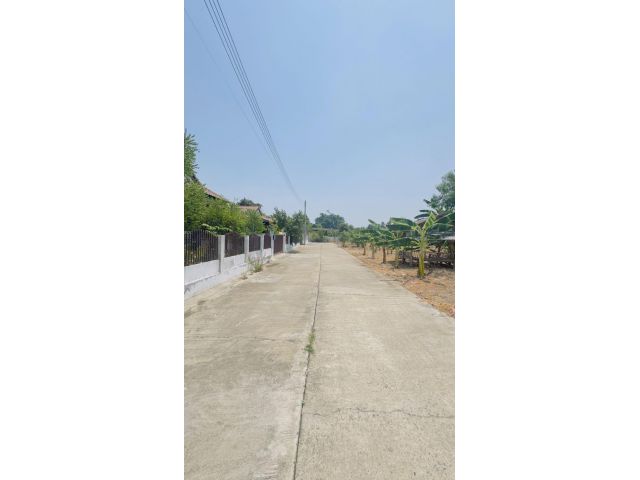 ขาย ที่ดินเหมาะปลูกบ้านพักอาศัย เนื้อที่ดินประมาณ หนึ่งไร่กว่า โฉนดพร้อมโอน ดอนแก้ว เชียงใหม่
