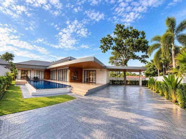 ให้เช่า พลูวิลล่า หลังใหญ่ LUXURY 5-BEDROOM POOL VILLA FOR RENT #PV07
