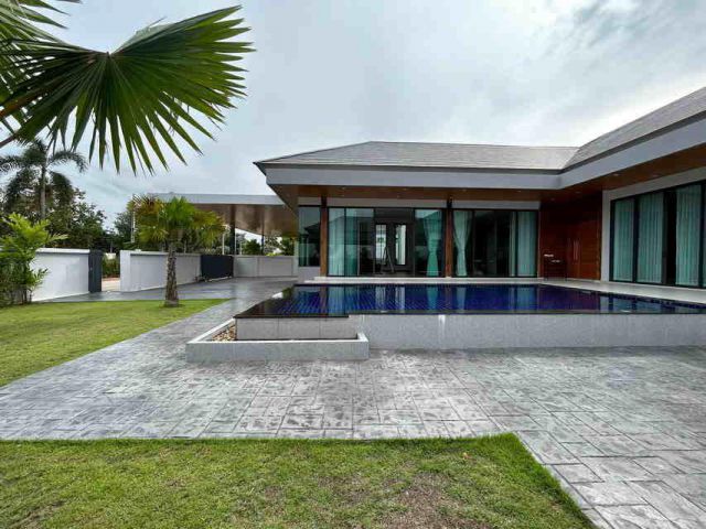 ให้เช่า LUXURY POOL VILLA 5 ห้องนอน สระว่ายน้ำส่วนตัว มาบประชัน พัทยา