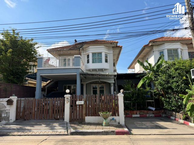 ขาย บ้านแฝด หมู่บ้าน ชวนชื่น ปิ่นเกล้าวงแหวน ทำเลตั้งอยู่ในซอยวัดส้มเกลี้ยง ถนนกาญจนาภิเษก