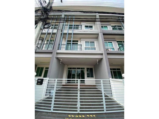 ให้เช่า ขาย ทาวน์โฮม 3 ชั้น หมู่บ้าน รื่นฤดี 7