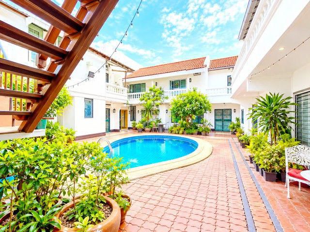 โรงแรม2-3 ชั้น Pool Villa 19นอน หาดจอมเทียน 425ม. พัทยา 966ตร.ม