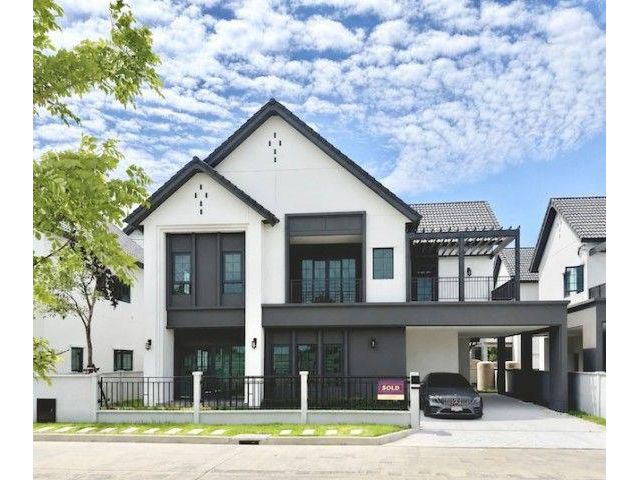 BH4399 ให้เช่าและขายบ้าน Centro Bangna Phase 2 แปลงมุม หน้าบ้านวิ