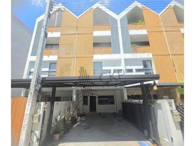 L260161 | ให้เช่า ทาวน์โฮม 4 ชั้น The Loft by iZen – นาคนิวาส 48