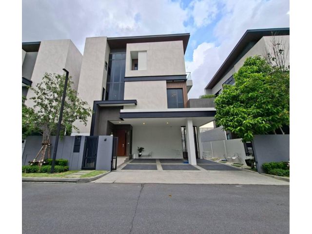 ขายบ้านหรู 3 ชั้น หมู่บ้าน ดิ ออเนอร์ โยธินพัฒนา บ้านเดี่ยวสไตล์ Private Pool Villa ใกล้ รร.นานาชาติ (N.2347)
