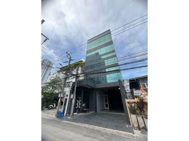 U1495 ให้เช่า Home Office 5 ชั้น ทำเลใจกลางเมือง ทองหล่อ 23 ขนาดพื้นที่ 900 ตารางเมตร เดินทางสะดวกสบายใกล้ BTS ทองหล่อ