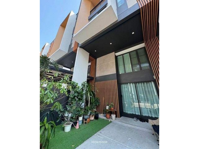 ให้เช่าทาวน์โฮม Shizen Pattanakarn 32