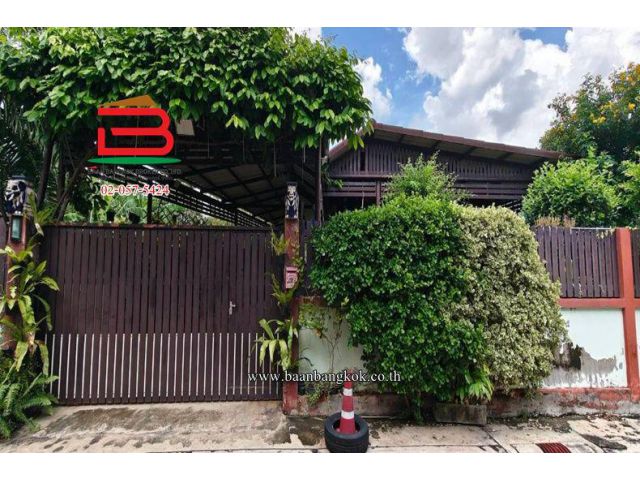 ที่ดินพร้อมสิ่งปลูกสร้าง ซอยรามอินทรา 42 แยก 8 เนื้อที่ 400 ตรว. (ใกล้แฟชั่นไอส์แลนด์) แขวงนวลจันทร์ เขตบึงกุ่ม