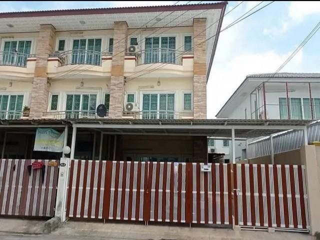 ให้เช่าทาวน์โฮม 3 ชั้นหลังริม 4 ห้องนอน ลาดพร้าว 101 บางกะปิ