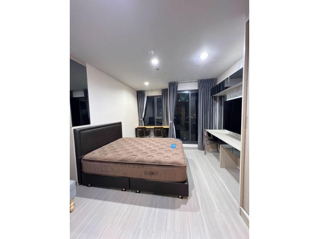 P-134315 ขายคอนโด Life Ladprao ติดรถไฟฟ้า BTS/MRT | 28 ตรม. ชั้น 45 ตึก B เฟอร์+เครื่องใช้ไฟฟ้าครบชุด เพียง 3.9 ล้านบาท