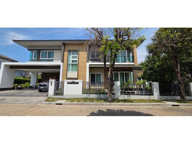 บ้านเดี่ยว2ชั้น ในโครงการหมู่บ้านลัดดารมย์ (เป็นบ้านหัวมุม)