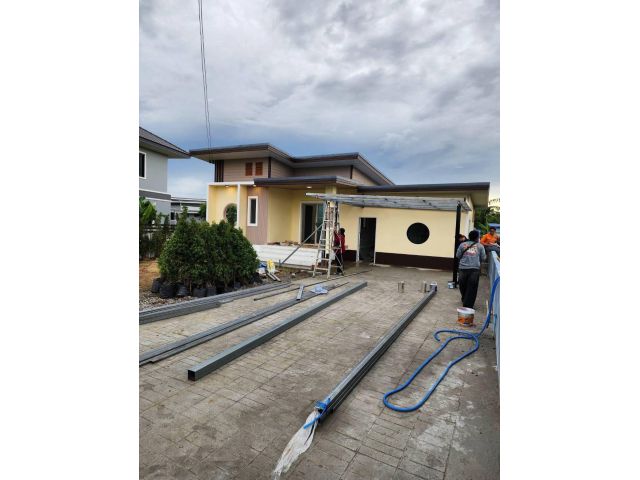 บ้านใกล้ตัวอำเภอ 100 ตรว. 2,290,000.- 3 ห้องนอน 2 ห้องน้ำ 2 ห้องครัว 1 ห้องโถง ห้องเก็บของ ที่จอดรถ แถมเฟอร์นิเจอร์